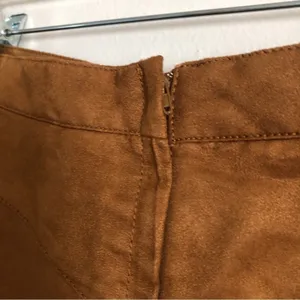 H&M Vegan Faux Leather Suede Button Front High Rise Mini Skirt 10 thumbnail 3