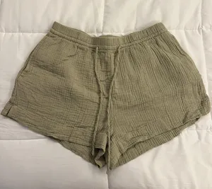H&M Short thumbnail 1