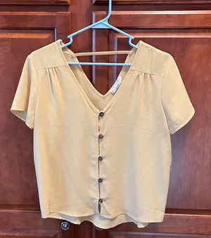 Light Mustard Colored Blouse Gold Size M thumbnail 1