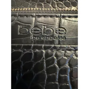 Bebe Fabiola Stamped Crocodile Faux Leather Crossbody Small‎ Handbag Black Gold thumbnail 7