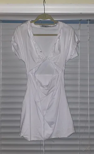 White Dress thumbnail 1