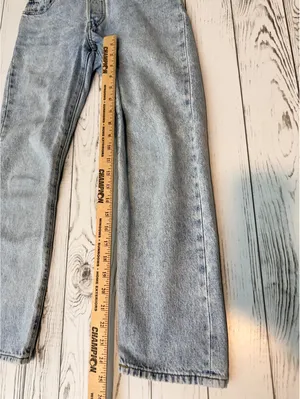 Levi’s Women’s 501 Premium Big E Crop Jeans W25 L26 Montgomery Light Wash thumbnail 14