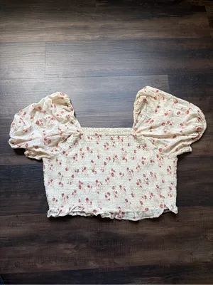 American Eagle Outfitters XXL Cream Crop Top with Pink Floral Print thumbnail 4