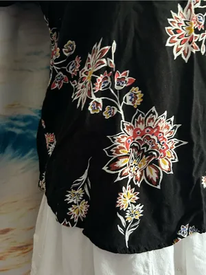 Old Navy Women’s Floral Print V-Neck Women's Top Blouse Black MD thumbnail 6
