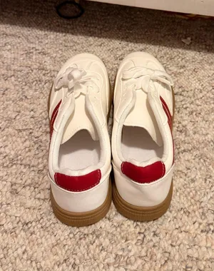 White and garnet sneakers Size 7 thumbnail 2