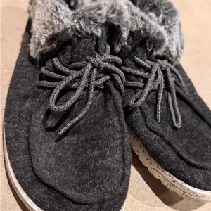 Hey Dude Women's Gray Ankle Booties with Faux Fur thumbnail 1