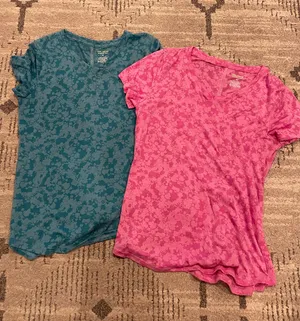 Kohl's Cute blue and pink top thumbnail 1