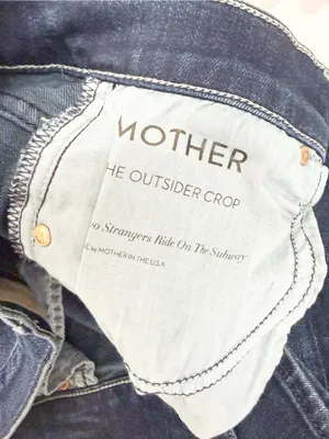Mother Denim The Outsider Crop Flare Jeans: Two Strangers Ride On The Subway thumbnail 14