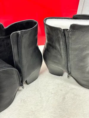 AEROSOLES Vitality Black Leather Ankle Booties with Stitch Detail Size 7 thumbnail 5