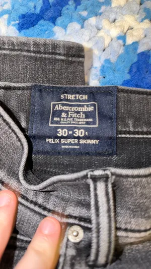 Abercrombie & Fitch thumbnail 2