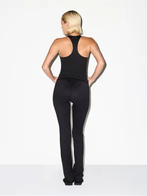 Nike Skims V-line High-Rise Black 39" Straight Leggings thumbnail 3