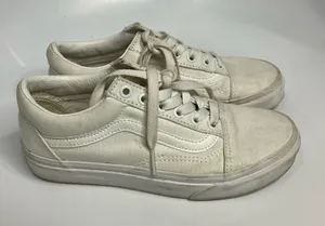 Vans old skool lace up sneakers all white size‎ 6 thumbnail 1