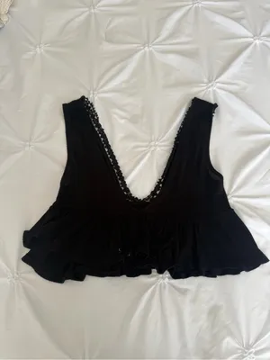 Kimchi Blue Black Crochet-Trim V-Neck Camisole thumbnail 2