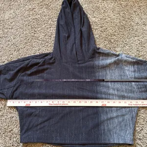 Lululemon Varsa The Lab Textured‎ Jacquard Crop Hoodie Lightweight Size S Or M thumbnail 8