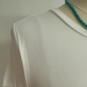 Express Classic White Tee NWT thumbnail 4