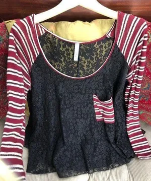 Gorgeous boutique Lace long sleeve L loila sz L thumbnail 1