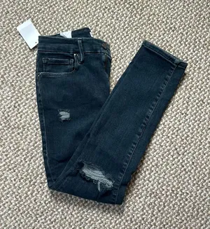 Good American Jeans thumbnail 1