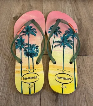 HAVAIANAS Pollen Yellow Palm Flip Flops Size US 9/10 thumbnail 1