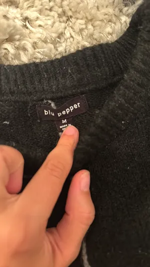 Blu Pepper Sweater Medium Contrast Stitching  thumbnail 4