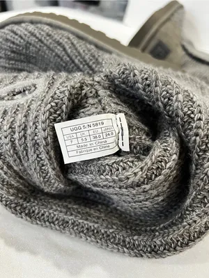 Ugg Carly Boots Size 7 Heathered Gray Knit Tall Short thumbnail 12