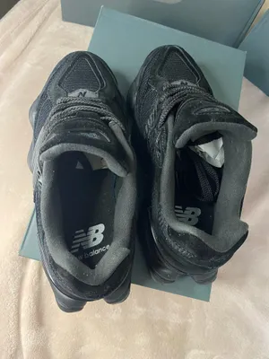 New Balance 9060 Girl Athletic Sneakers size 4.5 thumbnail 5