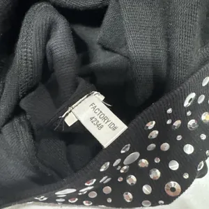 Express Knit Top Womens Sz S Black Raglan Sleeve Round Neck Studded Hem Pullover thumbnail 12