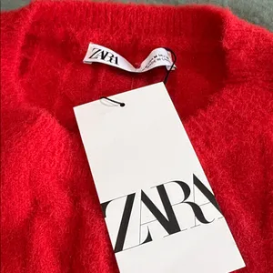 NWT ZARA Red Cable Knit Sleeveless Sweater Vest Super Soft Medium thumbnail 9