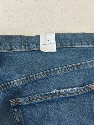 Good American Good 90's High Waist Step Hem Denim Shorts Plus Size 18 NWT thumbnail 6