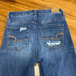 American Eagle Highest Rise Jeggings‎ Dark Wash Distressed Ripped Jeans Womens 4 thumbnail 5