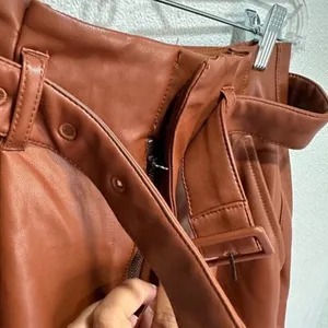 Abercrombie and Fitch Belted‎ faux leather Ankle Pants thumbnail 5