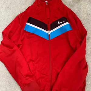 Nike red zip up jacket thumbnail 1