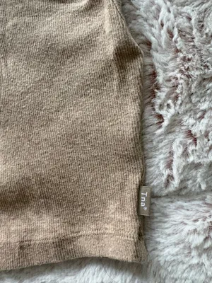 TNA Aritzia Cropped Tank Top thumbnail 4