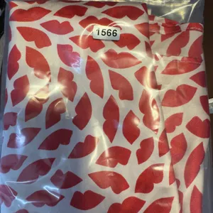 1566 | Victoria's Secret Satin Lip Print Lace Trim Camisole Top Coquette Red XS‎ thumbnail 8