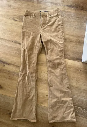 Blue spice kaki flare pants thumbnail 1