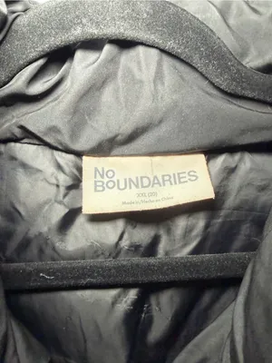 No Boundaries Black Quilted Puffer Vest - Zip Front thumbnail 2