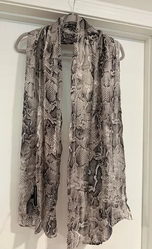 Lightweight Snake-Print Scarf in Black and Cream thumbnail 1