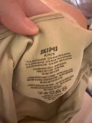 SKIMS Shapewear Bodysuit Thong thumbnail 3