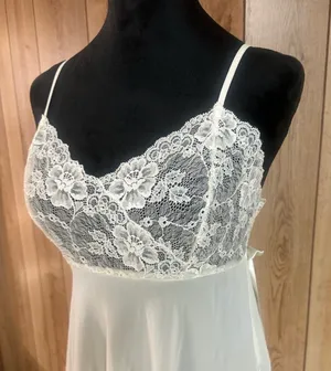 Victorias Secret Vintage 1999” Ivory Lace Lingerie thumbnail 3