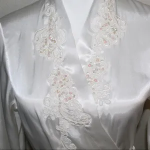 PINK - Victoria's Secret Vintage Y2k White Silky Embroidered Robe - Size Small thumbnail 6
