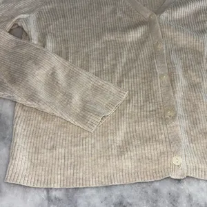 Old Navy Ribbed Cardigan thumbnail 3