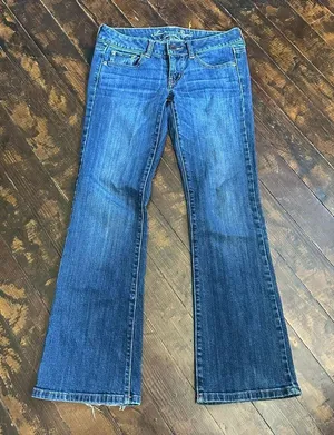 American Eagle favorite boyfriend relaxed Distressed jeans thumbnail 1