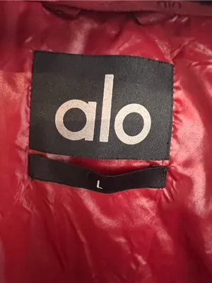 Alo Yoga Stunner Glossy Oversized Hooded Puffer Jacket Cranberry Size Large. thumbnail 6