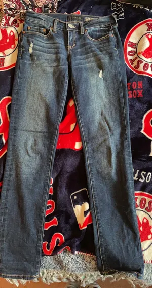 Skinny Jeans thumbnail 1