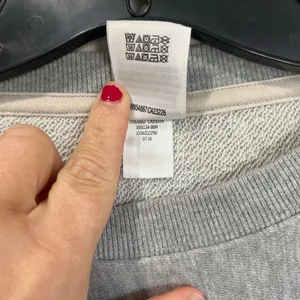 PINK Victoria's Secret Gray Cropped Sweatshirt Small Drawstring Hem Logo‎ thumbnail 6