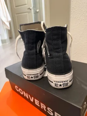 Converse Sneakers thumbnail 3