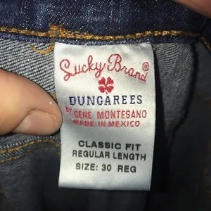 Lucky Brand size 30 dark wash jeans thumbnail 3