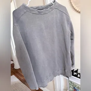 Anthropologie Gray Cozy Crewneck Sweatshirt Women’s M Relaxed Fit Soft Pullover thumbnail 2