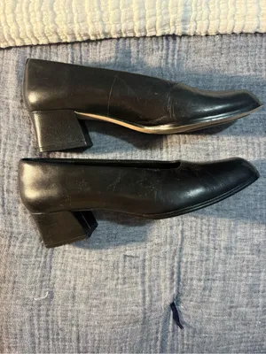 Hillard & Hanson Black Leather Square-Toe Low Block Heels Size 7.5 thumbnail 3
