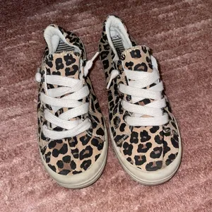 Soda Leopard Print Women's Slip-On Sneakers thumbnail 1