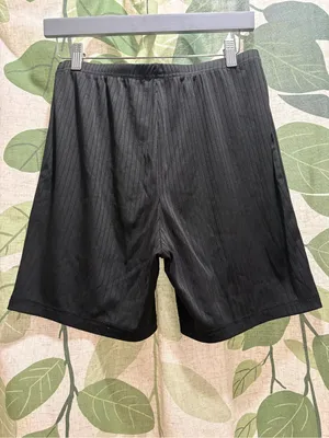 Ekouaer Women's Black Ribbed Athletic Shorts with Elastic Waistband thumbnail 2